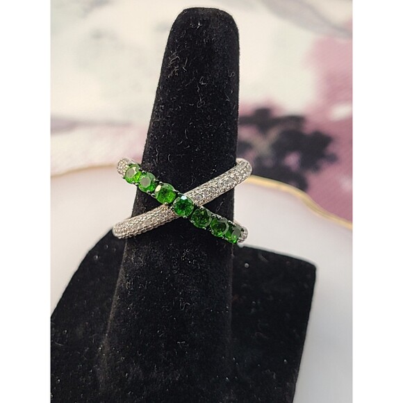 925 Sterling Silver Crossover Ring | Green & Clear CZ Size 5 Elegant Gift - Picture 1 of 7